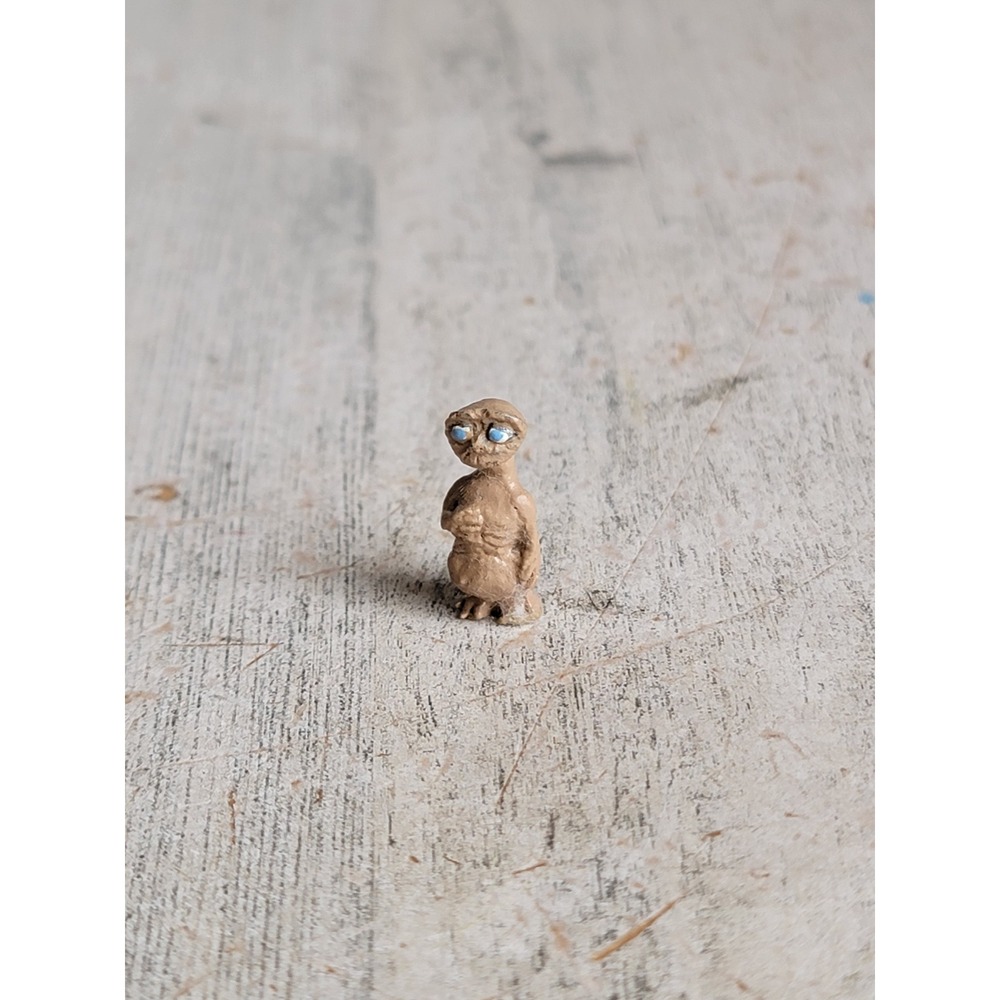 ET miniature vintage metal dollhouse accessory TV movie figure unique
